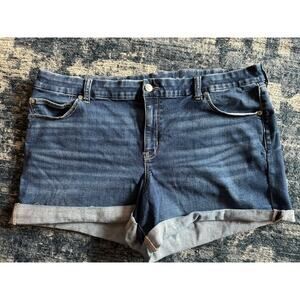 AE American Eagle Jean Shorts Size 20 Next Level Stretch Curvy Midi Cuffed Denim